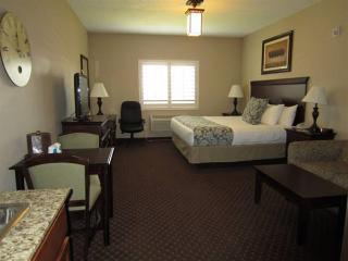 ורנל Landmark Inn And Suites מראה חיצוני תמונה